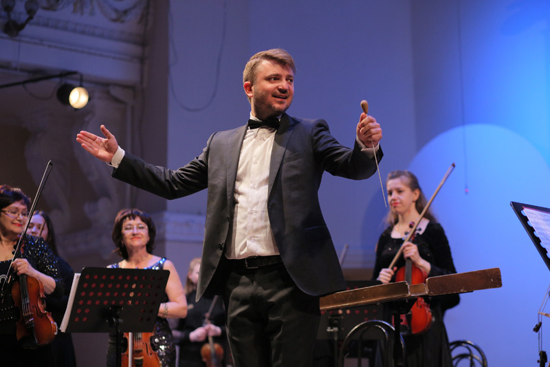 Владислав Лаврик вновь предлагает провести вечер с Камерным оркестром